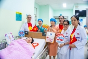 Em bé 30/4 – Những mầm xanh trong ngày đại thắng